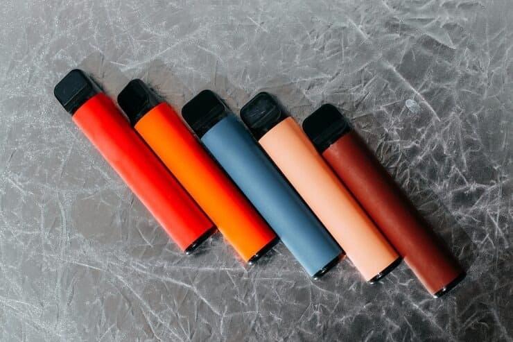 E-papierosy guide: how e-papierosy and e-cigarette regulations by country shape vaping laws and travel advice