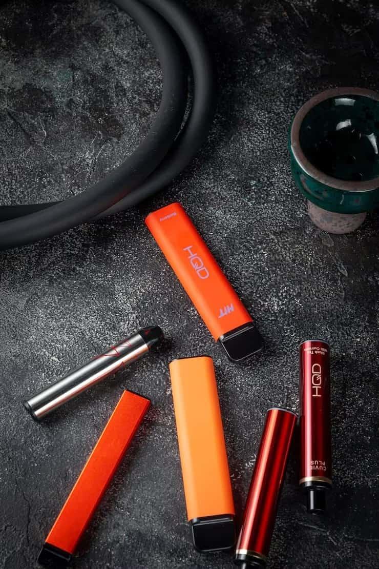 Discover the Adverse Effects of E Cigarettes and Why Einweg E Zigaretten Are Gaining Popularity Despite Risks