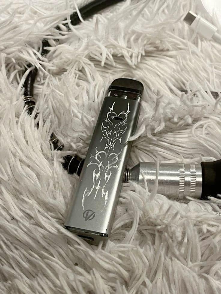 český vape shop perspective on safety, consumer tips and the risk of e-cigarettes