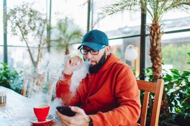 IBvape e-cigareta traveler essentials and safety tips - can you take electronic cigarettes on a plane answered