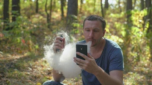 E-cigareta Risks Exposed and 7 Hidden electronic cigarette disadvantages Every Smoker Should Know