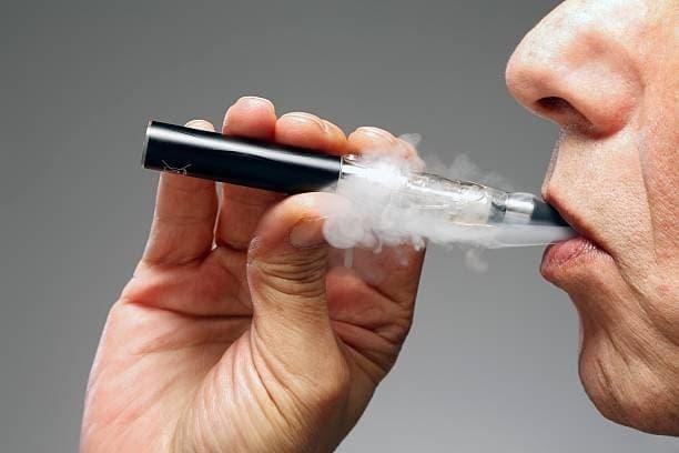 Elektrische-Zigarette Guide – Compare smoke club xxi Flavors, Battery Tips and Vaping Safety