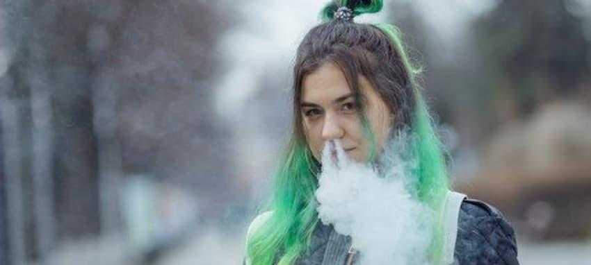IBvape e-cigarette travel checklist and practical advice including can you bring e cigarettes on plane answered