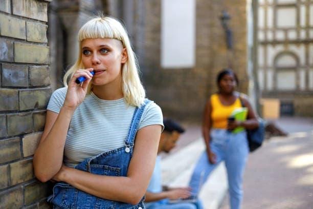 IBvape beginner guide what are disposable e cigarettes explained and how IBvape helps new vapers choose the right device