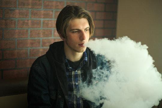 Liquidy Explains e cigarette legal age Variations, Compliance Tips and Safe Vaping Choices