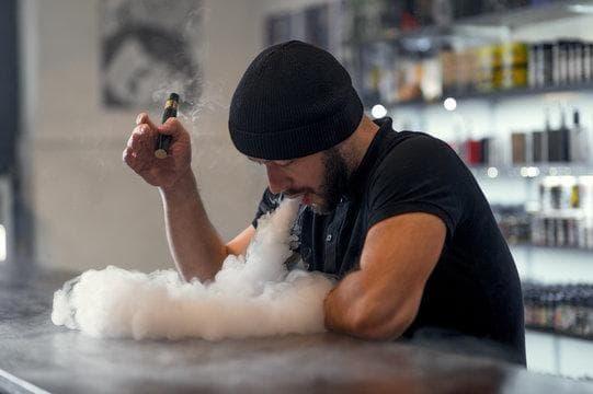 Dampfer Shop Local Guide to e-cigarettes battery chargers toronto Top Models Where to Buy and Safety Tips